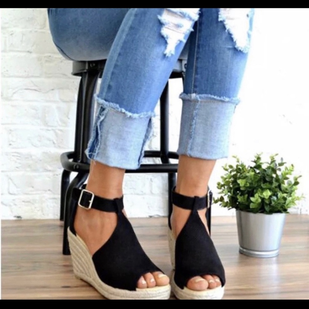 Brand New Women’s Wedges Sandals Black